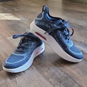 Avia Womens  ☆ Size 7 Sneakers ☆ Like NEW ☆ Odor Control Sneakers